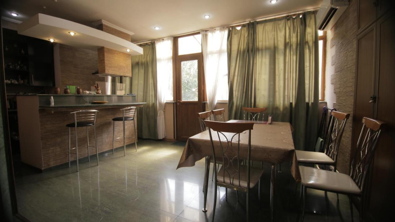 Apartment On Sanapiro Tiflis Dış mekan fotoğraf