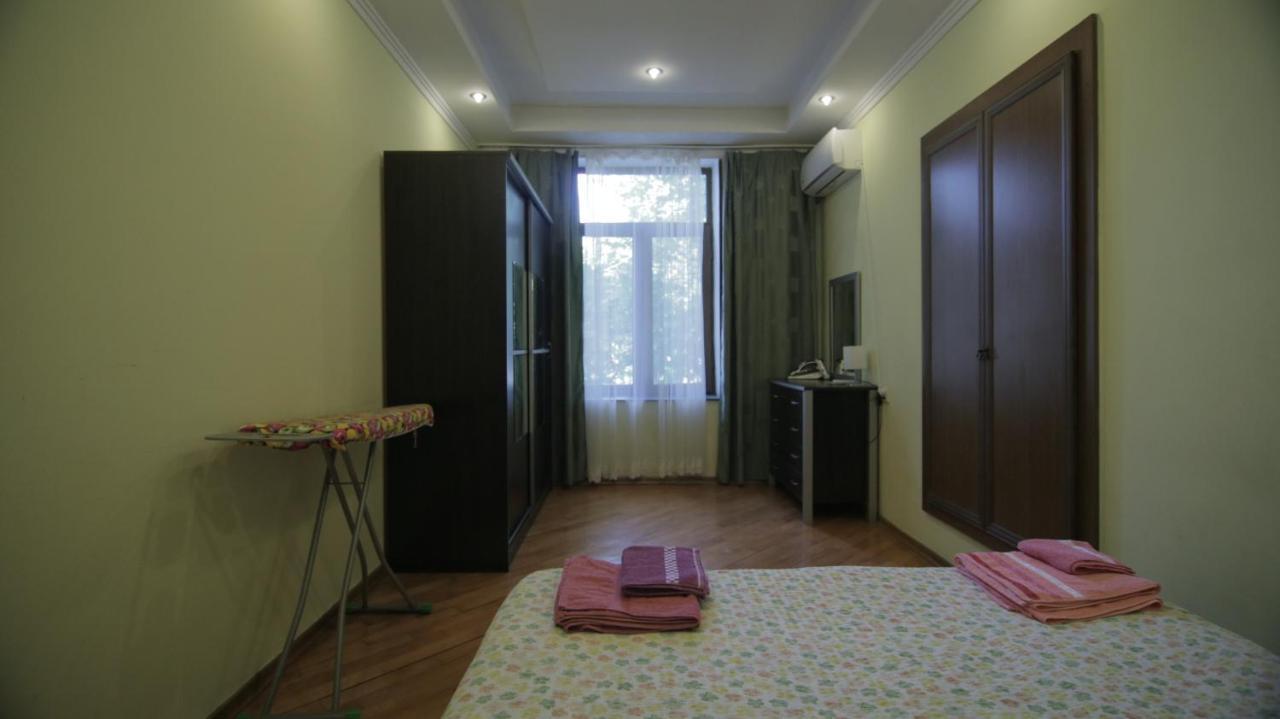 Apartment On Sanapiro Tiflis Dış mekan fotoğraf